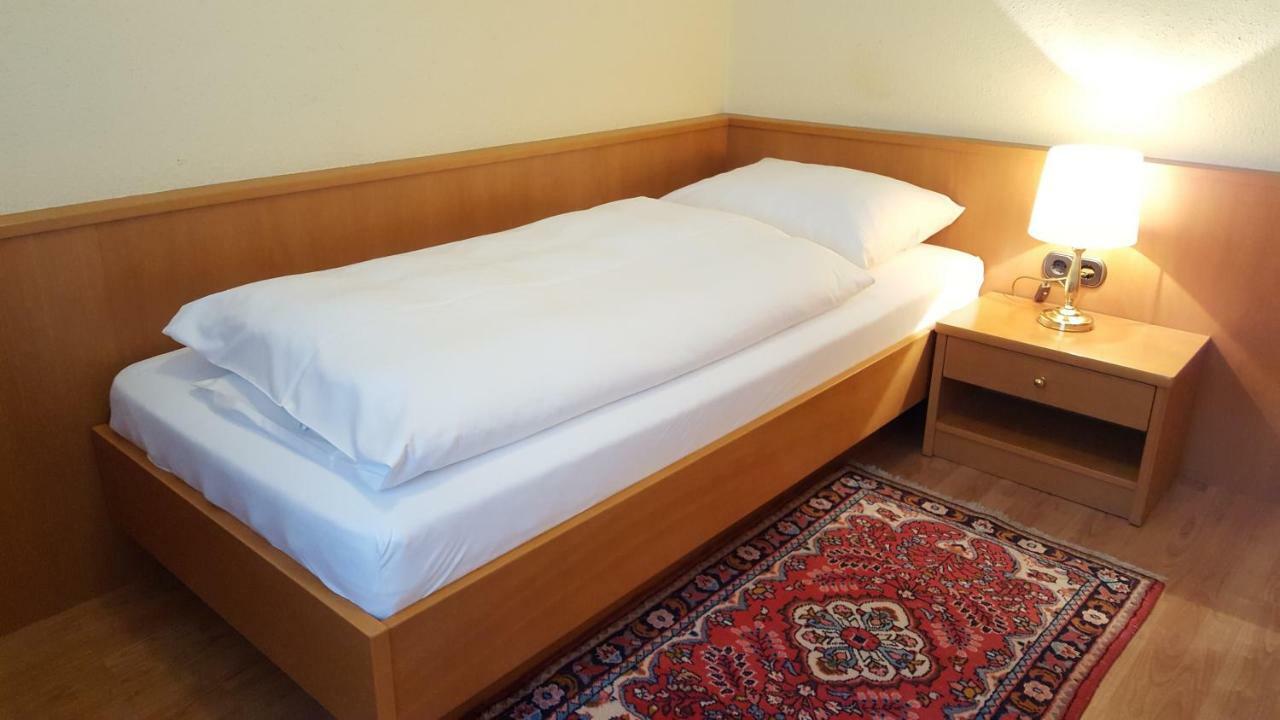 Pension Elfy Baden Bagian luar foto
